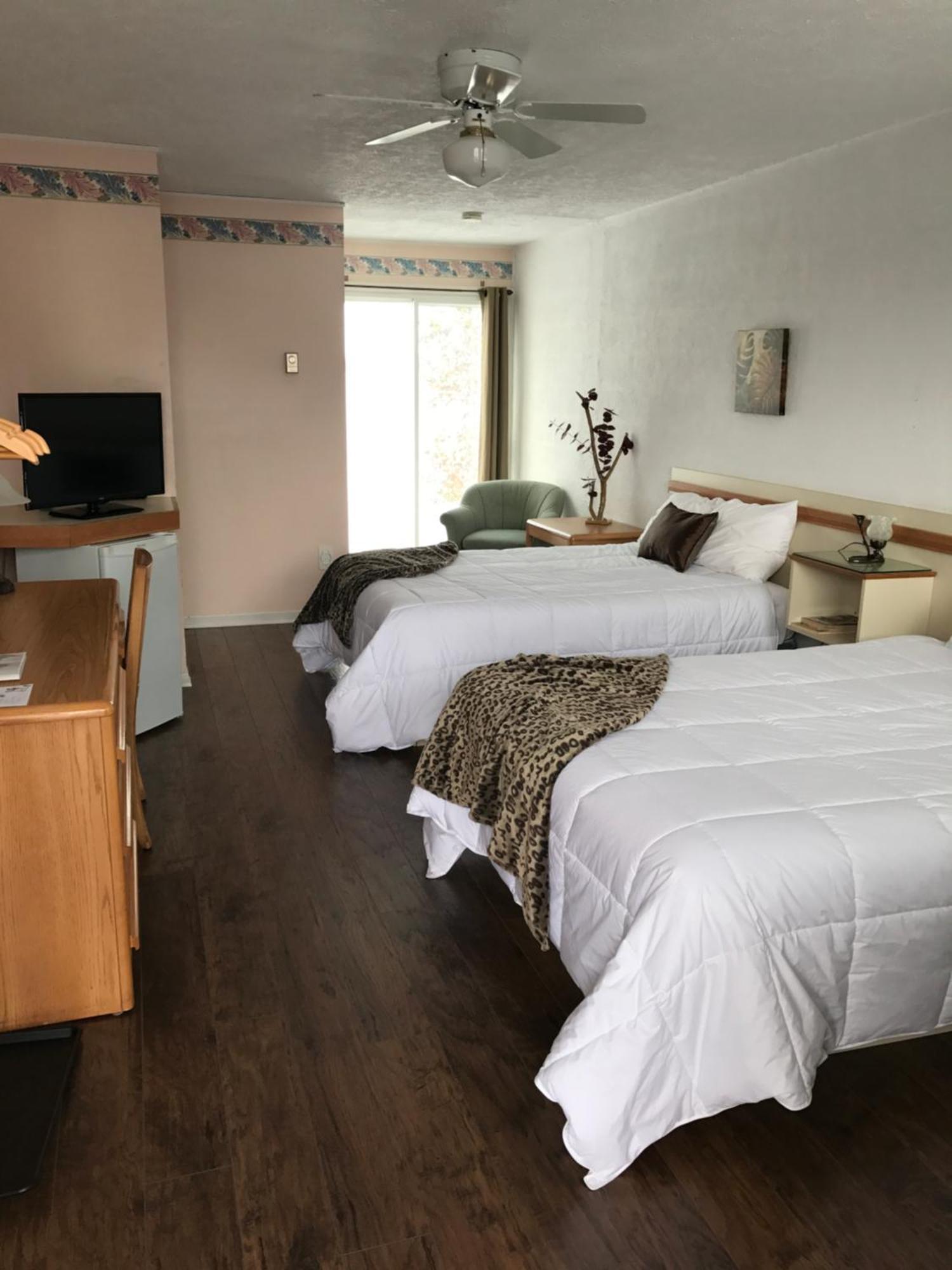 Motel Belle Riviere Saint-Jean-sur-Richelieu Habitación foto