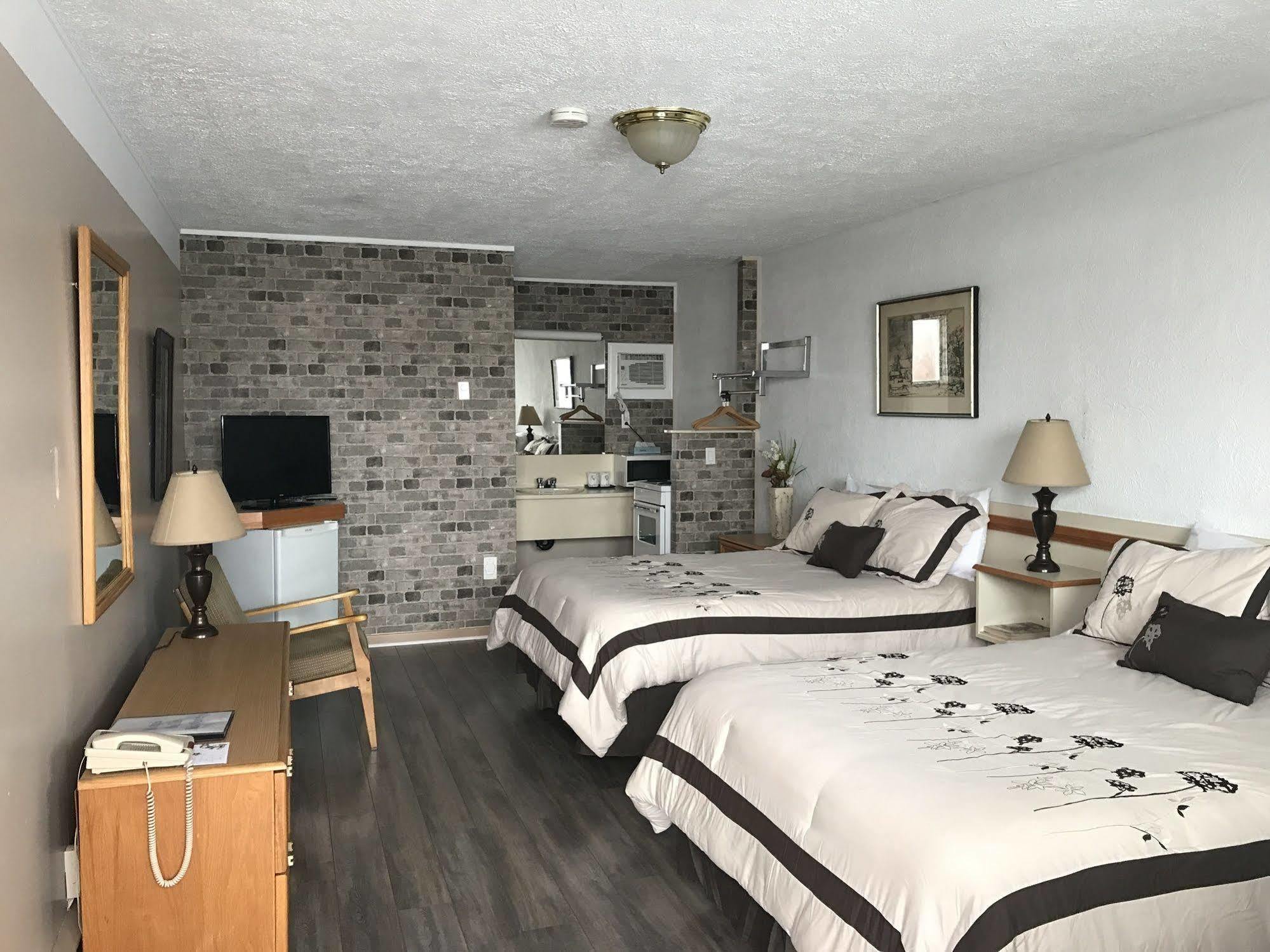 Motel Belle Riviere Saint-Jean-sur-Richelieu Exterior foto