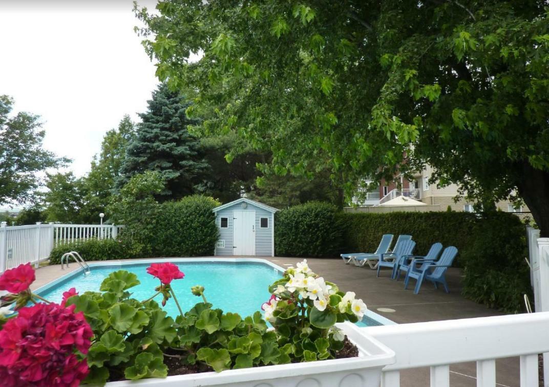 Motel Belle Riviere Saint-Jean-sur-Richelieu Exterior foto